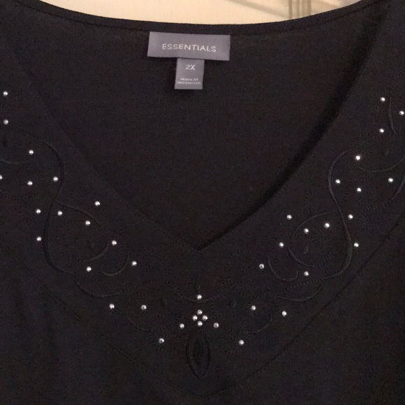 2 Women’s Tops - Picture 3 of 3